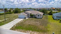 Building Photo - 3303 SW 8th Ct