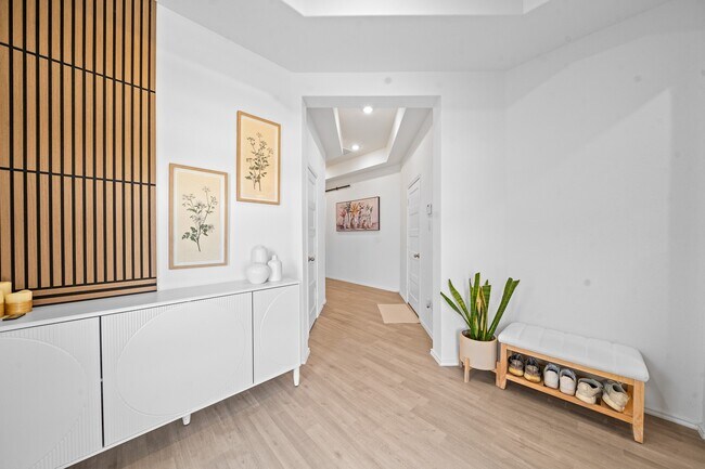 Building Photo - 12919 California Palm Ct