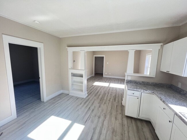 Building Photo - 3 Bed 1 Bath Springfield, MO