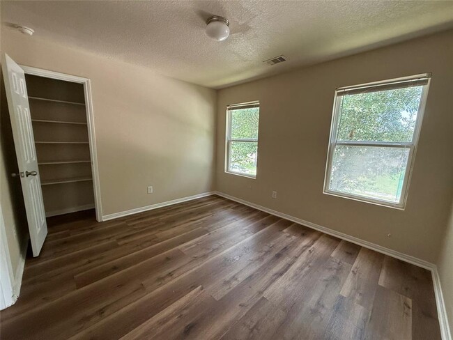 Building Photo - 18103 Dardanelles Ct