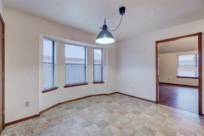 Building Photo - 1225 SW 132nd Pl