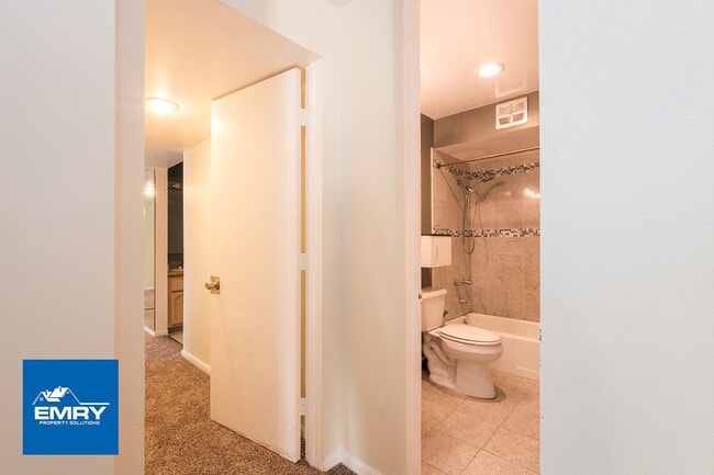 Building Photo - Beautiful 2 Bedroom, 2 Bathroom Condo In C...