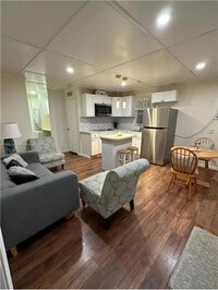 Building Photo - 36 Coconut Ave