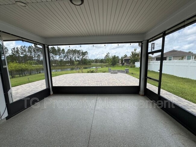 Building Photo - 64 Rose Dew Dr