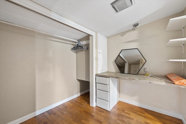 Building Photo - 1701 Avenue C