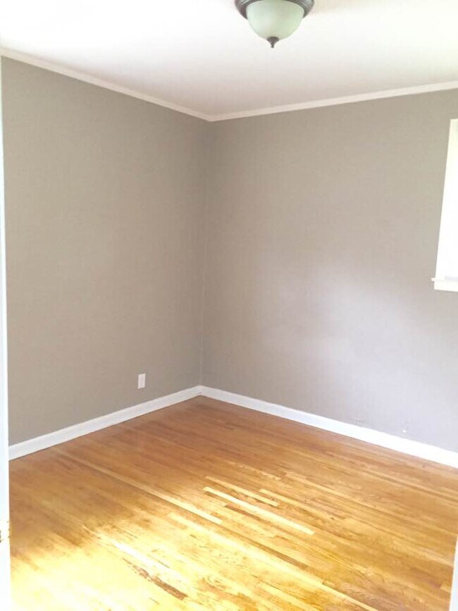 Building Photo - 103 Cranwill Dr