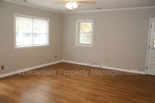 Building Photo - 3122 Tuckaway Dr