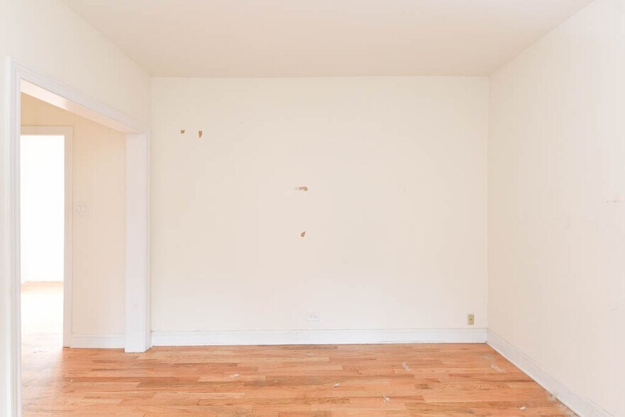 Building Photo - 3832 N Fremont St