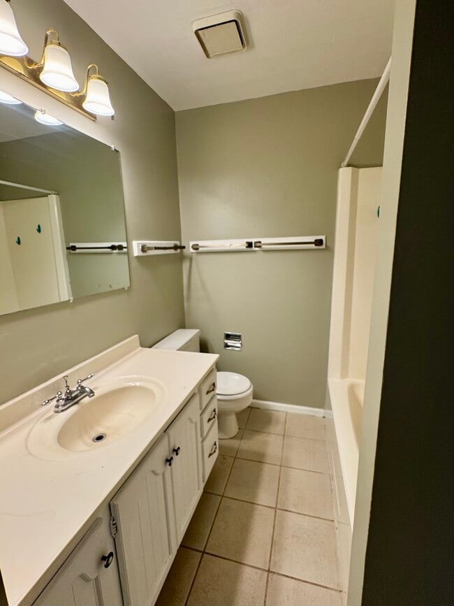 Building Photo - 3513 W 31st St