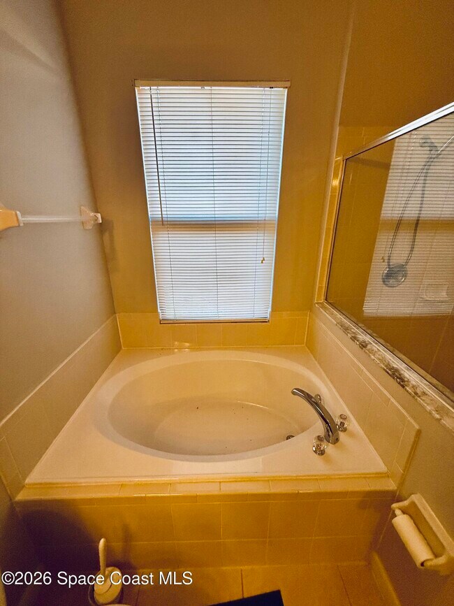 Building Photo - 402 Breckenridge Cir SE