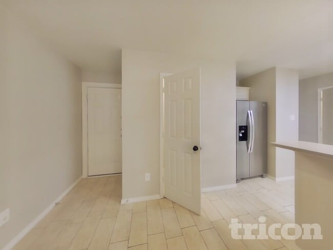 Building Photo - 513 Valley View Dr