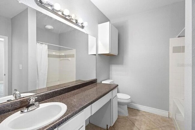 Building Photo - 2 Bedroom condo with 2 Baths and balcony minutes from The Mall at Millenia