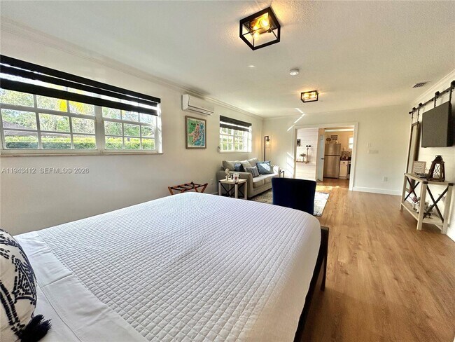 Building Photo - 7999 SW 58th St