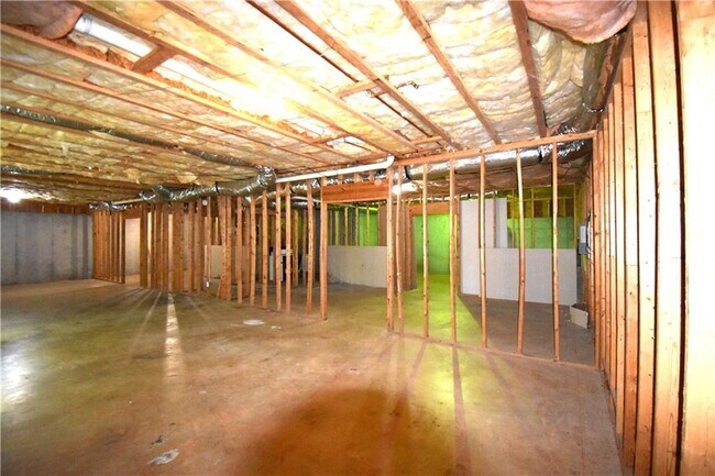 Building Photo - 1240 Brisbane Dr
