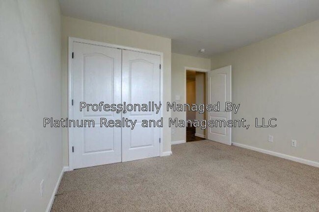 Building Photo - 1718 Thistlewood Dr