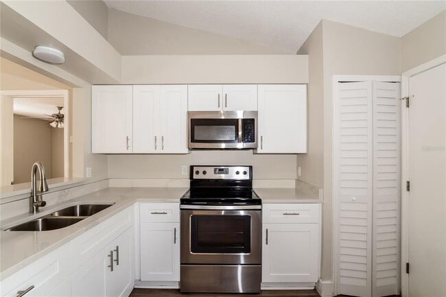 Building Photo - 5106 Clarion Hammock Dr