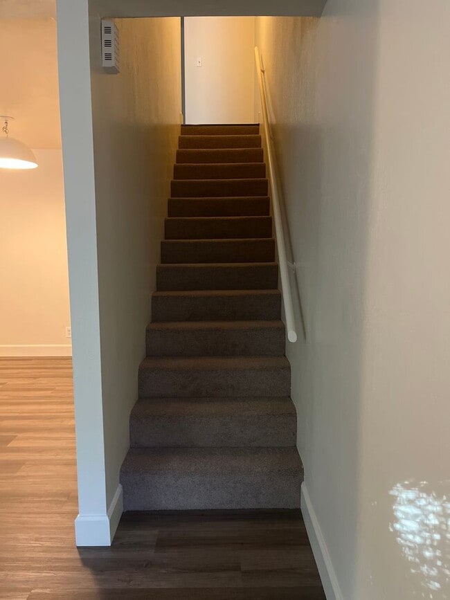 Building Photo - Long Street Townhouse