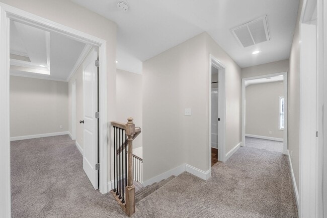 Building Photo - Pet Friendly Three Bedroom with Bonus!
