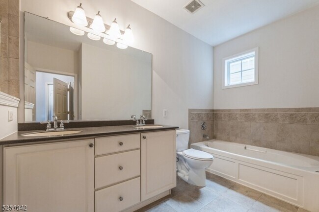 Building Photo - 101 Taft Ln