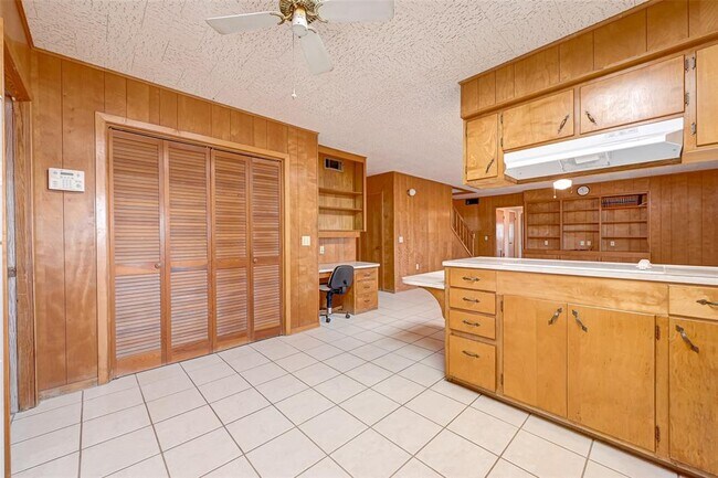 Building Photo - 16711 US-90 ALT