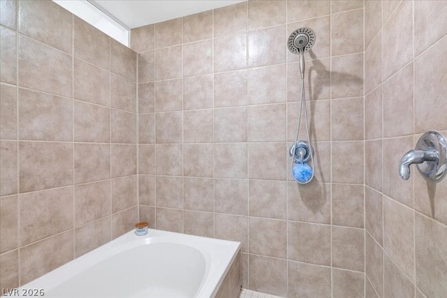 Building Photo - 2014 Pin Oak Ave