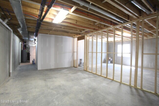 Building Photo - 6133 Shooting Star Dr