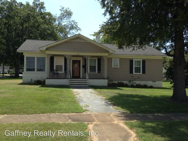 Primary Photo - 108 E Jefferies St