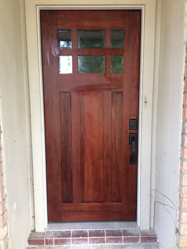 Building Photo - 16623 Bristoe Ave