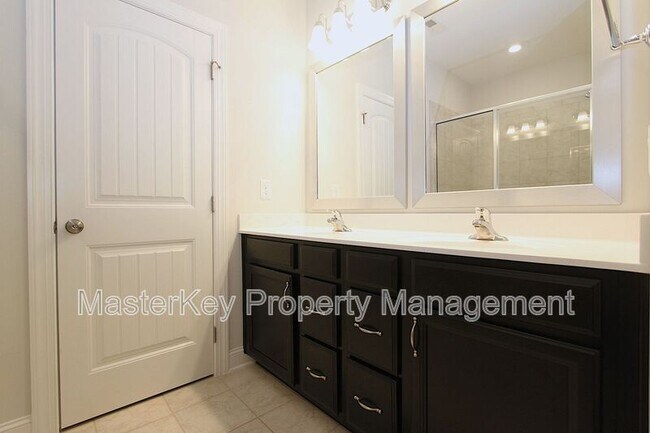 Building Photo - 1328 Farm Pond Trail
