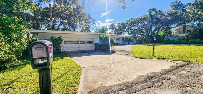 Building Photo - 1181 Sunny Point Dr
