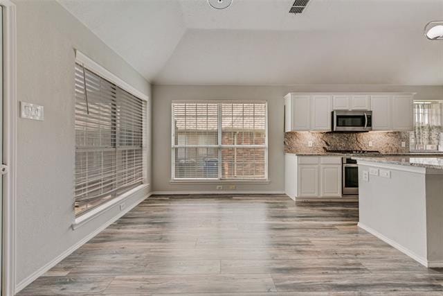 Building Photo - 5909 Meadowcrest Ln