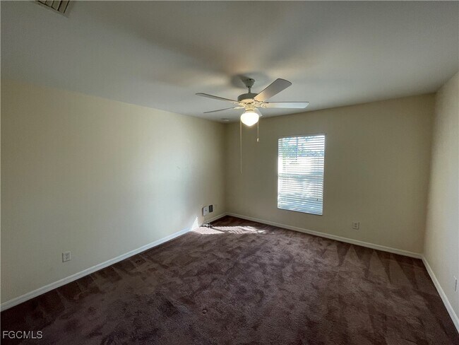 Building Photo - 2639 NW 24th Pl