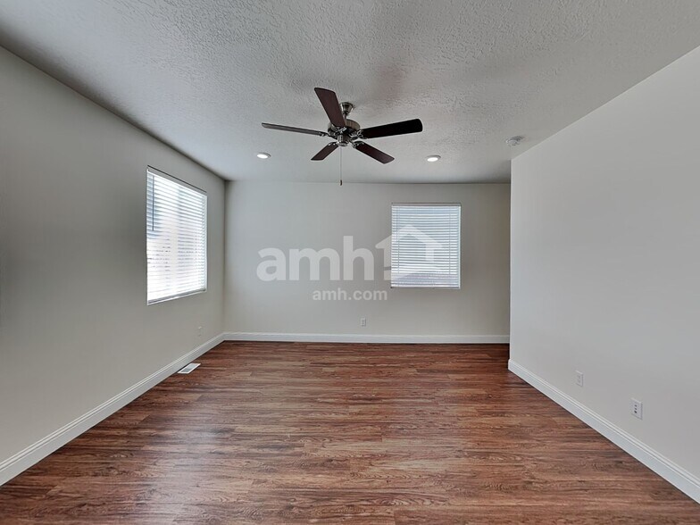 Building Photo - 5998 Verdigris Dr