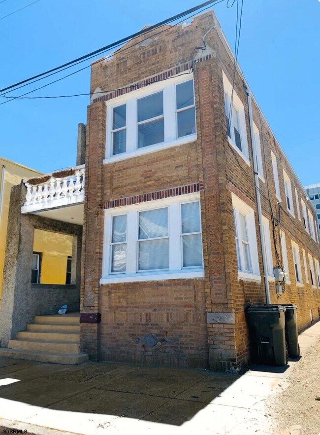 Building Photo - 122 Dewey Pl