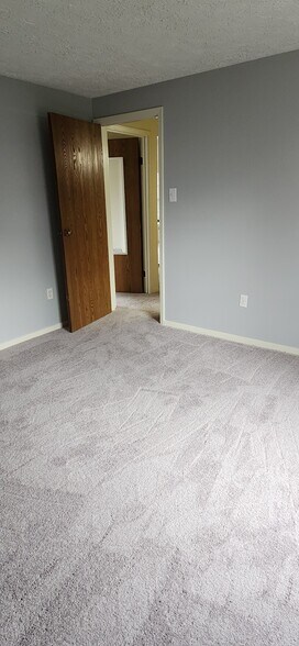 Building Photo - 226 Allison Ave