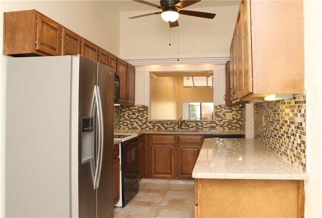 Building Photo - 6722 Canary Palm Cir