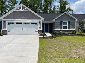Building Photo - 3 Bedroom 2 Bathroom House In Hickman's Crossing