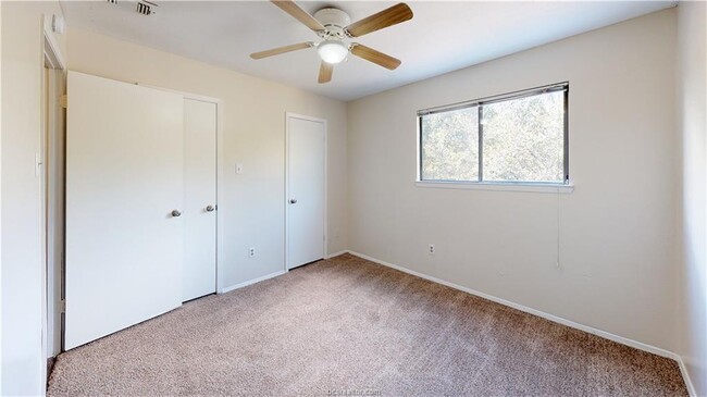 Building Photo - 1004 Verde Dr