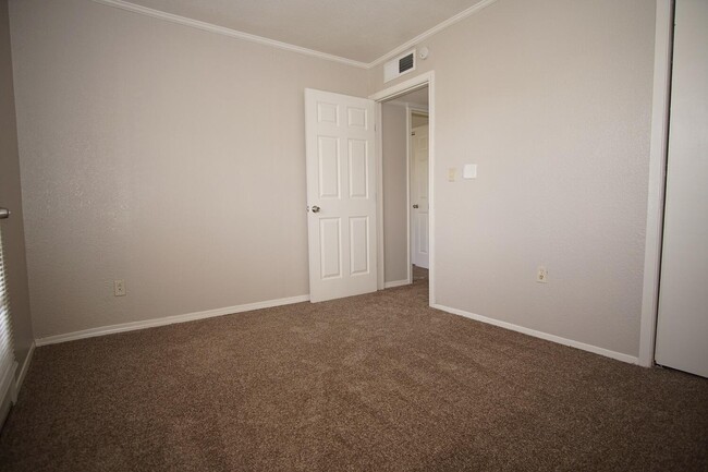 Building Photo - 2520 San Jose Ave