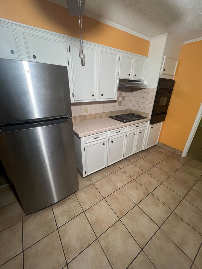 Building Photo - 19 Rob Ln