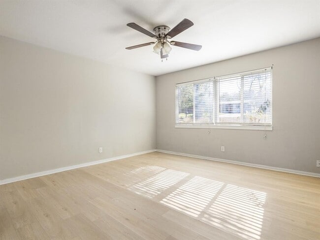 Building Photo - 800 Monterrey Pl