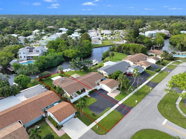 Building Photo - 208 Sims Creek Dr