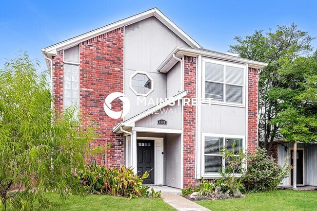 Building Photo - 4 Bedroom Pet-Friendly Home in Mesquite, TX with Main Street Renewal