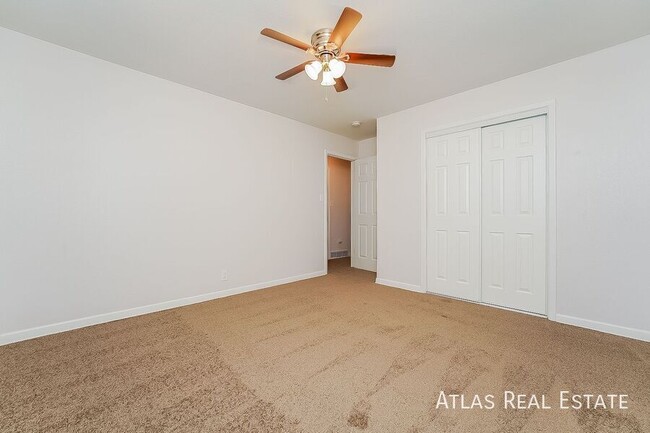 Building Photo - 888 Ogden Cir