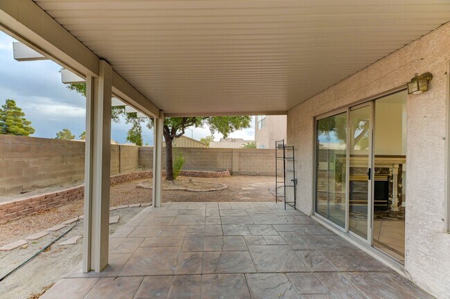 Building Photo - 4548 Grand Rock Dr