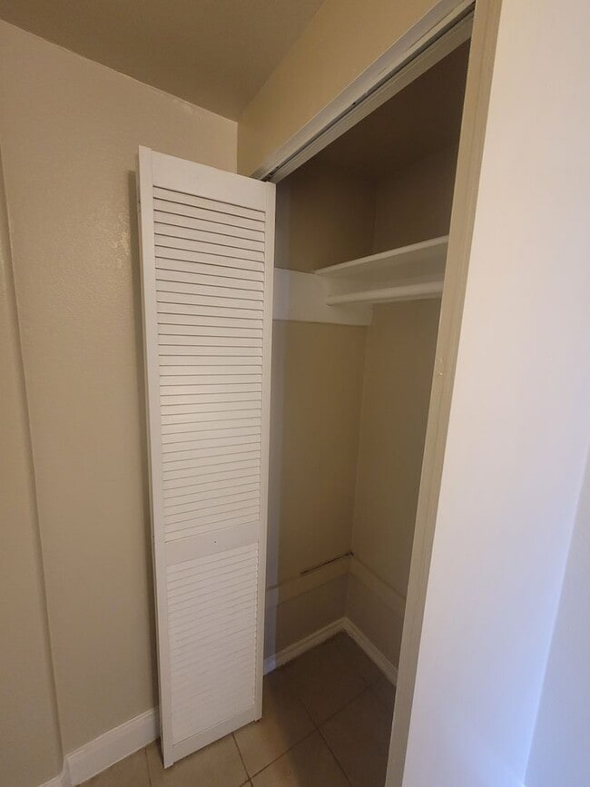 Building Photo - 5401 Avenue P 1/2