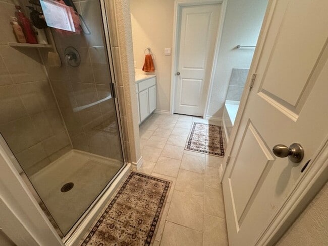 Building Photo - Spacious and Stylish, with over 2,500 sq ft Two-Story Home