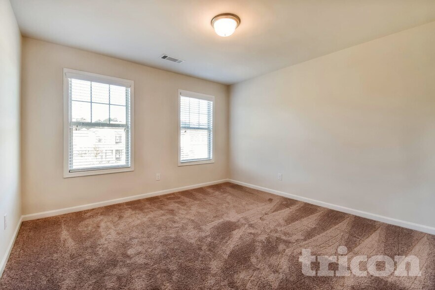 Building Photo - 3921 Bella View Ln