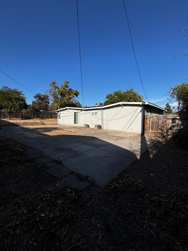 Building Photo - APPLY AT WWW.CVHOMES.COM