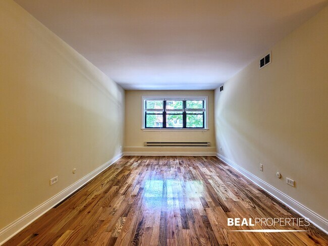 Building Photo - 555 W Arlington Pl